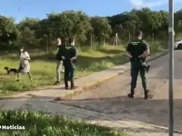 Refuerzan la seguridad en las casas de Pablo Iglesias, Irene Montero tras los escraches Refuerzan la seguridad en las casas de Pablo Iglesias, Irene Montero tras los escraches