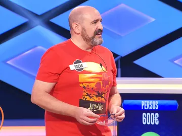 Óscar, de ‘Los dispersos’, explica cómo combinar chándales en casa: “Lo llevo muy dentro de mí” Óscar, de ‘Los dispersos’, explica cómo combinar chándales en casa: “Lo llevo muy dentro de mí”