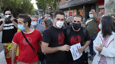 Coronavirus Madrid: Un herido leve durante una cacerolada en Moratalaz | Última hora Madrid Herido durante un altercado en la cacerolada contra el Gobierno