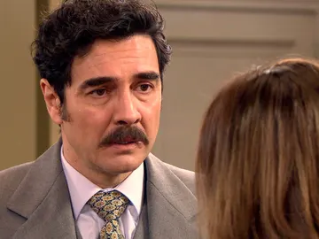Armando, desconcertado ante el extraño comportamiento de Irene Armando, desconcertado ante el extraño comportamiento de Irene