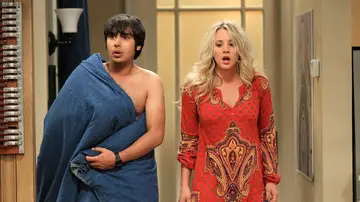 Kunal Nayyar y Kaley Cuoco como Raj y Penny en 'The Big Bang Theory'
