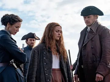 Bianna, Claire, Roger y Jamie Fraser en la temporada 5 de 'Outlander' Bianna, Claire, Roger y Jamie Fraser en la temporada 5 de 'Outlander'