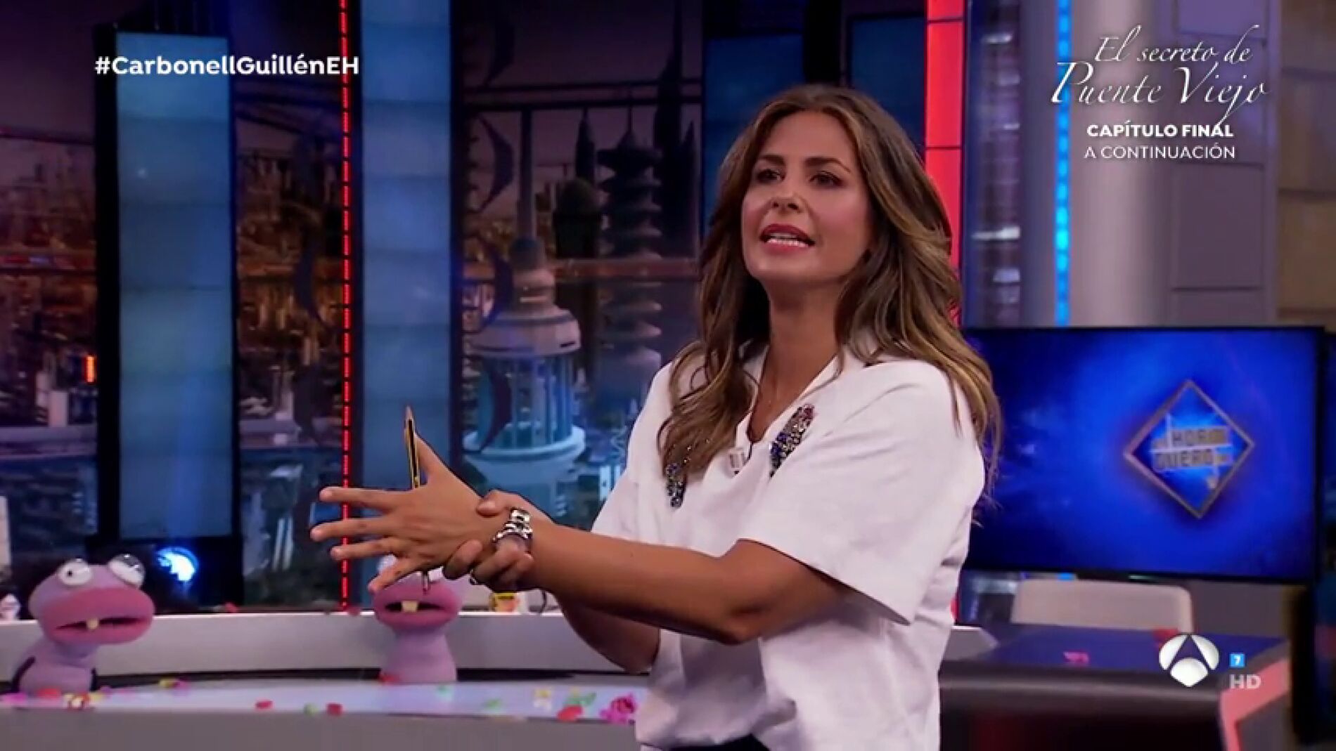 Nuria Roca sorprende en 'El Hormiguero 3.0' haciendo levitar un l&aacute;piz