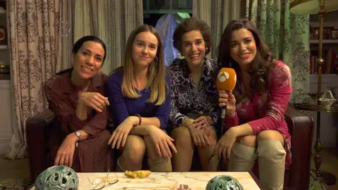 El mensaje de despedida de Itziar Miranda, Anabel Alonso, Paula Usero y Carol Rovira a su gran compañera de las tardes El mensaje de despedida de Itziar Miranda, Anabel Alonso, Paula Usero y Carol Rovira a su gran compañera de las tardes