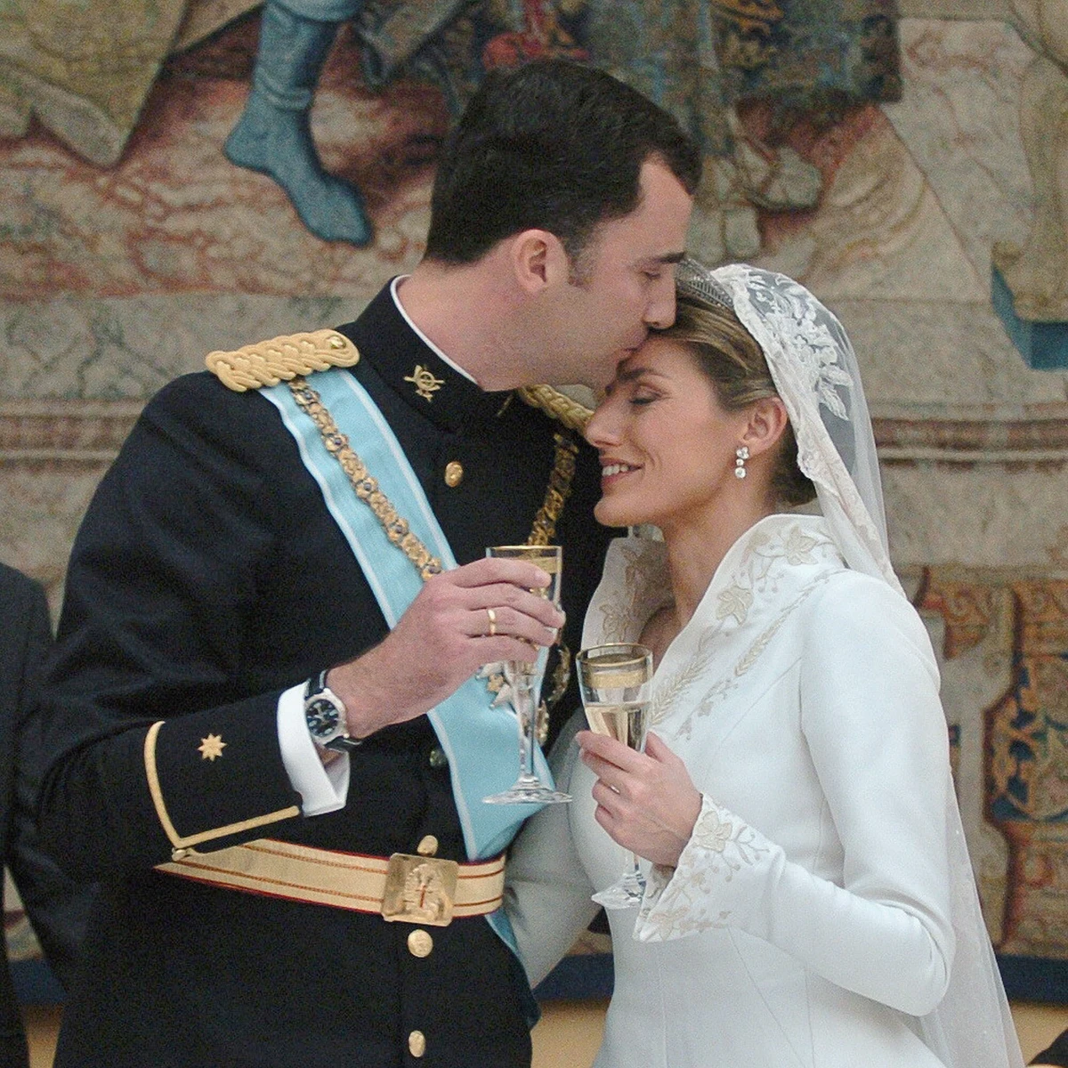 Sale a la luz uno de los grandes secretos de Letizia del día de su boda 1 Merca2.es Uno de los grandes secretos de la boda de Letizia con Felipe fue su vestido