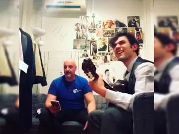 César Capilla nos enseña imágenes inéditas de 'El secreto de Puente Viejo' tras las cámaras César Capilla nos enseña imágenes inéditas de 'El secreto de Puente Viejo' tras las cámaras