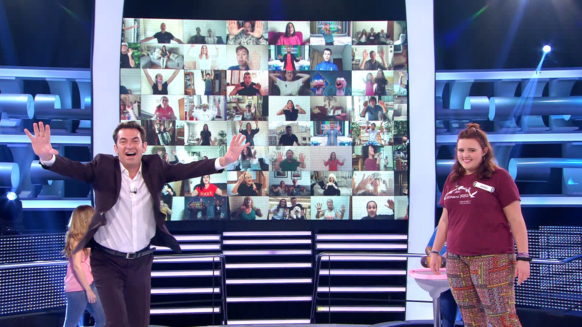 &ldquo;Ya me puedo retirar&rdquo;: Arturo Valls flipa al descubrir a una cantante m&iacute;tica en la gran pantalla de &lsquo;&iexcl;Ahora caigo!&rsquo;