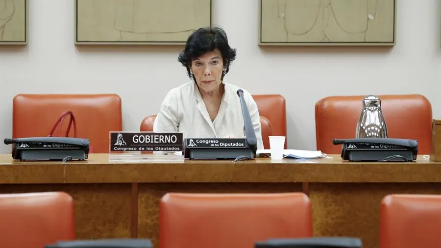 La ministra de Educaci&oacute;n, Isabel Cela&aacute;, comparece ante la comisi&oacute;n. 