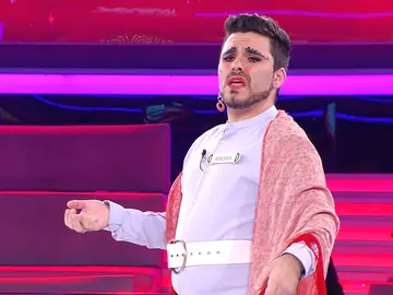 La espectacular perfomance de Amores con su show de drag queen en ‘¡Ahora caigo!’ La espectacular perfomance de Amores con su show de drag queen en ‘¡Ahora caigo!’