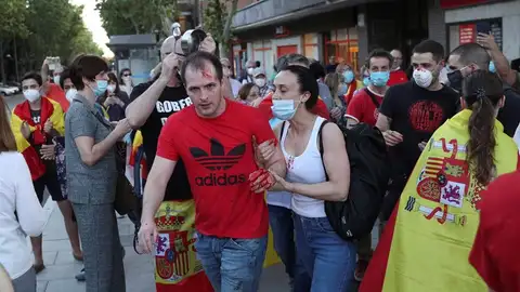 Enfrentamientos durante las caceroladas en Moratalaz Enfrentamientos durante las caceroladas en Moratalaz