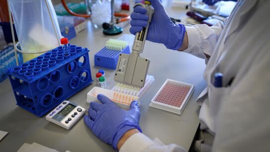 Laboratorio de una empresa de biotecnolog&iacute;a durante unas pruebas