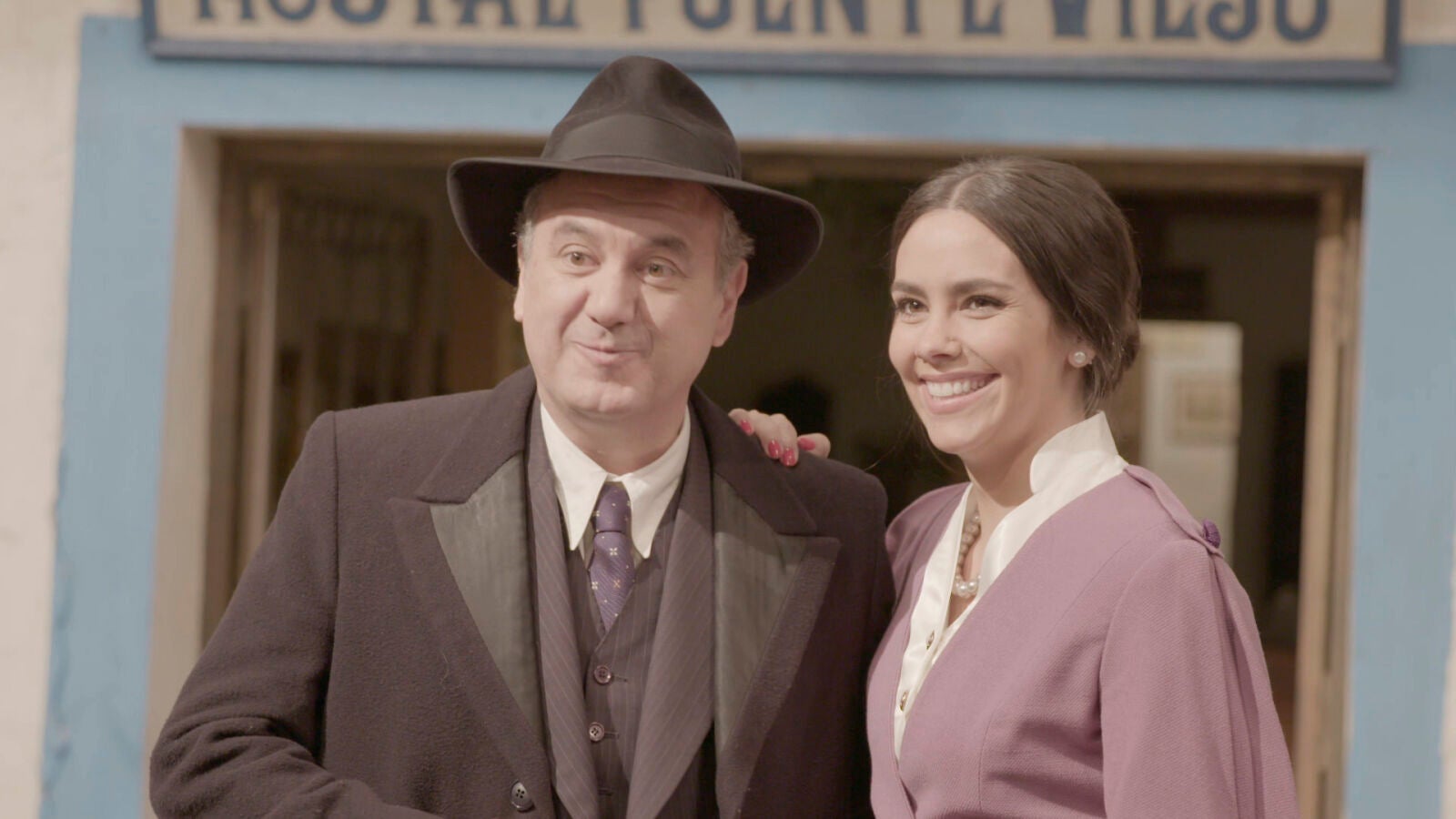 El cameo de Cristina Pedroche, Roberto Brasero y Gloria Serra: 