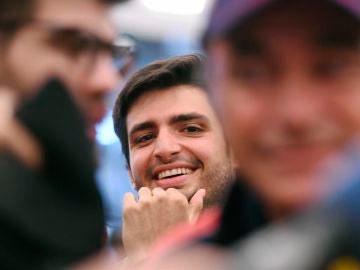 Carlos Sainz ficha por Ferrari