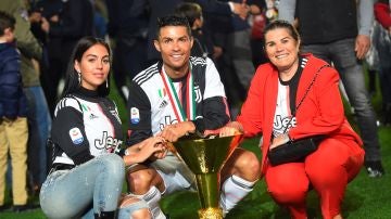 Georgina Rodríguez, Cristiano Ronaldo y Dolores Aveiro Georgina Rodríguez, Cristiano Ronaldo y Dolores Aveiro