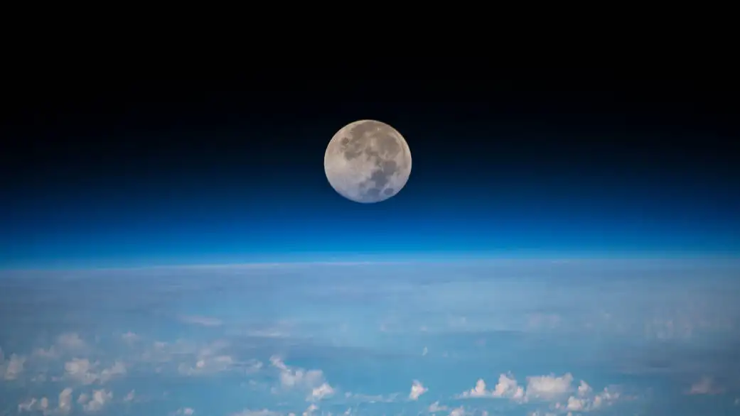 La Luna vista desde la Estaci&oacute;n Espacial Internacional 