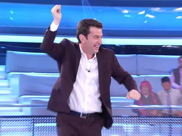 ¡Apoteósica! La caída con guiño al meme viral de la cuarentena en ‘¡Ahora caigo!’ ¡Apoteósica! La caída con guiño al meme viral de la cuarentena en ‘¡Ahora caigo!’