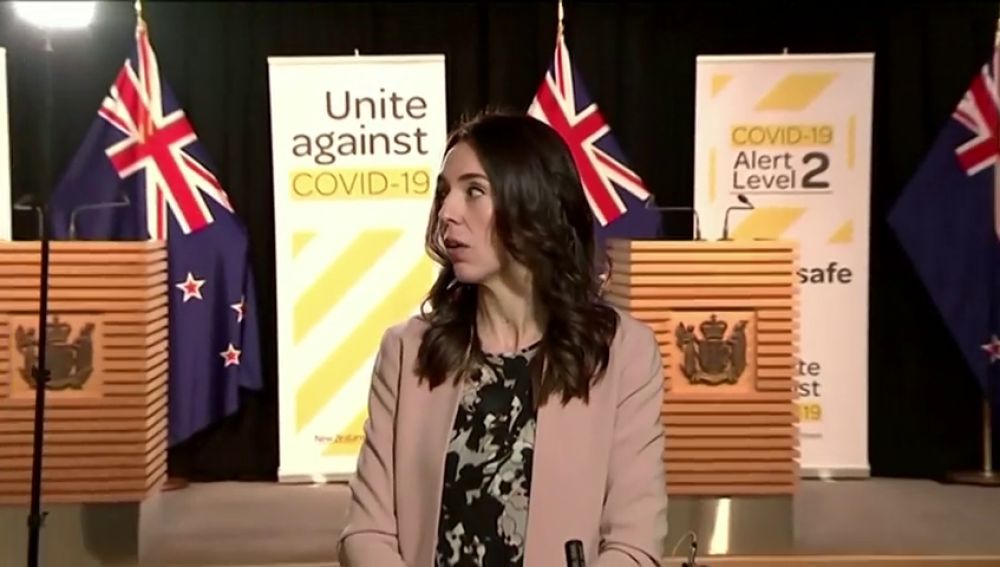 Un terremoto sorprende a la primera ministra neozelandesa Jacinta Ardern en plena entrevista 