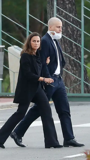 María Palacios junto a su hermano Borja en el entierro de Álex Lequio María Palacios junto a su hermano Borja en el entierro de Álex Lequio