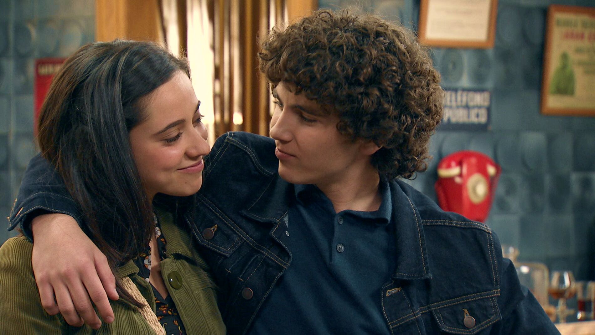 El rid&iacute;culo comportamiento de Manol&iacute;n junto a su nueva novia