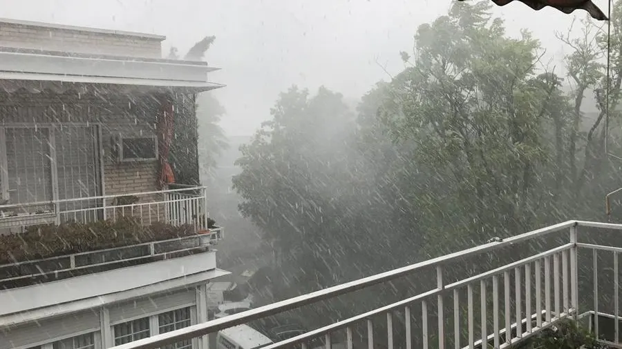 Tormentas y granizo en el primer día de la Fase 1 en Madrid desescalada