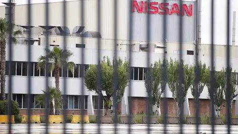 El Gobierno cree que es reversible la decisión de Nissan de cerrar las plantas de Barcelona Nissan