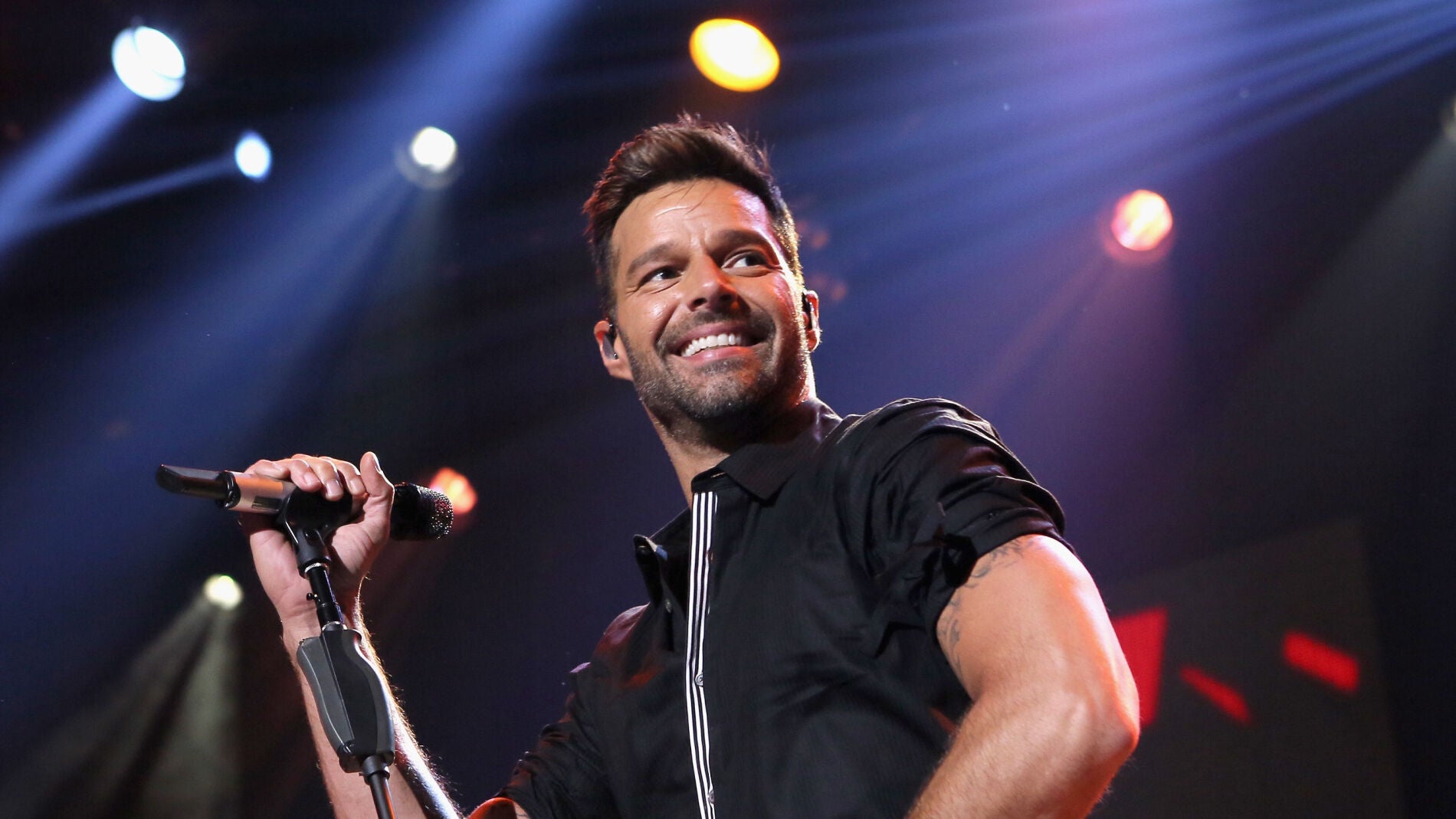 Ricky Martin durante una actuaci&oacute;n
