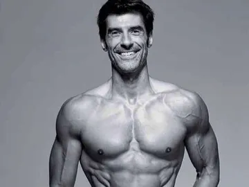 Jorge Fernández arrasa en redes sociales con sus consejos para la operación bikini Jorge Fernández arrasa en redes sociales con sus consejos para la operación bikini