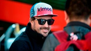 Fernando Alonso, sonriente