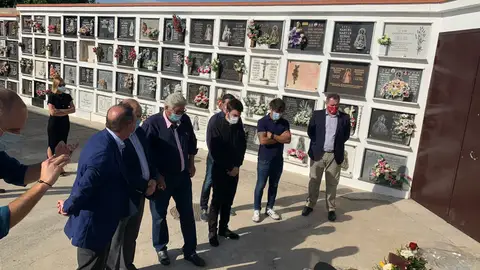 El homenaje del padre de Reyes, Sevilla FC y Utrera CD un año después de su muerte El homenaje del padre de Reyes, Sevilla FC y Utrera CD un año después de su muerte