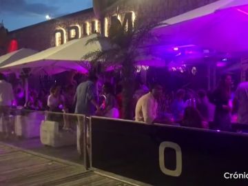  Una discoteca de Barcelona celebra una fiesta multitudinaria en plena pandemia por el coronavirus
