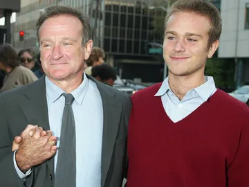 Robin Williams y su hijo Zak Williams Robin Williams y su hijo Zak Williams