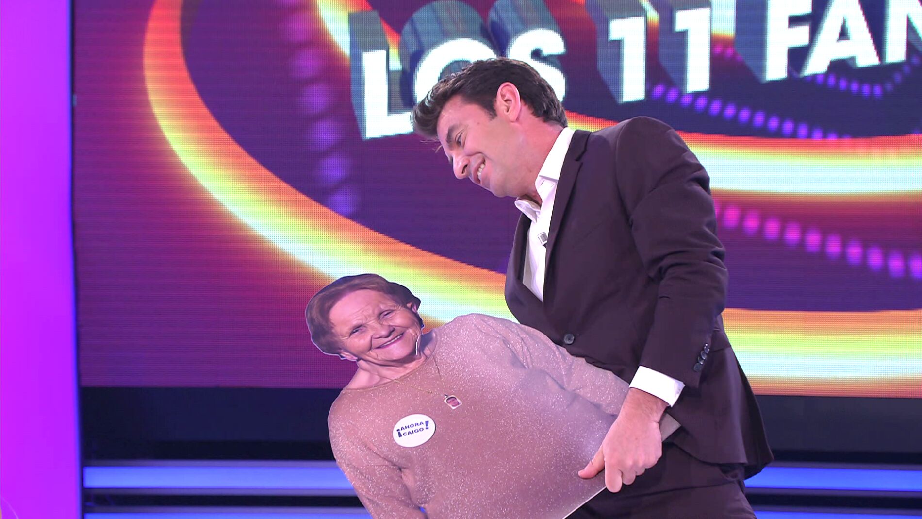Alguien que te mire como Arturo Valls a Palmira: as&iacute; baila un mambo con su doble en &lsquo;&iexcl;Ahora caigo!&rsquo;