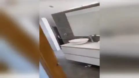 Imagen del vídeo difundido por los okupas de A Zapateira Imagen del vídeo difundido por los okupas de A Zapateira