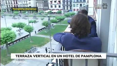 El Hotel 'La Perla', en Pamlona, primero en el mundo en instalar una terraza vertical frente al coronavirus El Hotel 'La Perla', en Pamlona, primero en el mundo en instalar una terraza vertical frente al coronavirus