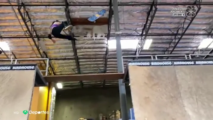 El momento de la espluzante ca&iacute;da de Sky Brown, la joven promesa del skate mundial, en la que fractur&oacute; el cr&aacute;neo