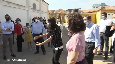 ABRAZO REINA ABRAZO REINA