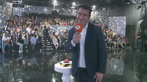 Arturo Valls en la aventura de ‘Improvisando’: “Cada vez me cuesta más justificar la frase ‘me voy a trabajar’” Arturo Valls en la aventura de ‘Improvisando’: “Cada vez me cuesta más justificar la frase ‘me voy a trabajar’”