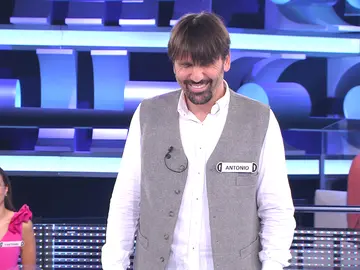 Al concursante le costó caer: el erótico doble sentido que Arturo Valls encuentra a una raza de perro Al concursante le costó caer: el erótico doble sentido que Arturo Valls encuentra a una raza de perro