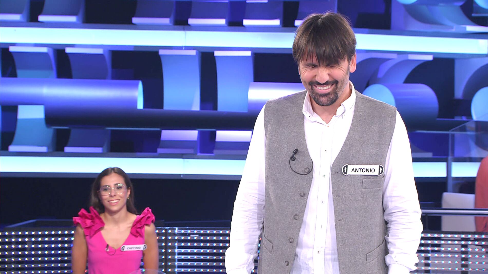 Al concursante le cost&oacute; caer: el er&oacute;tico doble sentido que Arturo Valls encuentra a una raza de perro