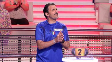 Así canta ‘We will rock you’ el Freddy Mercury de la Toscana en ‘¡Ahora caigo!’