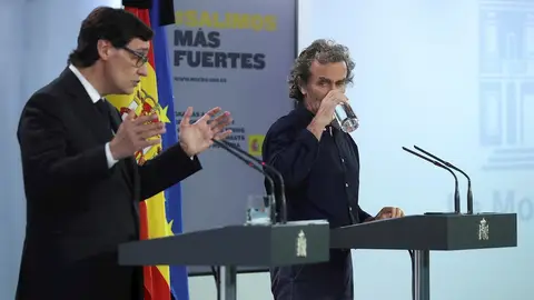 Salvador Illa y Fernando Simón en rueda de prensa Salvador Illa y Fernando Simón en rueda de prensa
