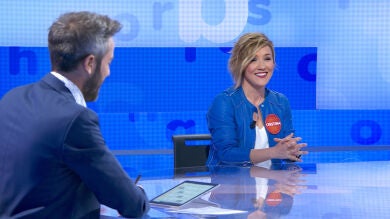 “No sé qué estás sugiriendo”, Gonzalo Miró le reprocha a Cristina Pardo su “caminito de rosas” en ‘Una de Cuatro’