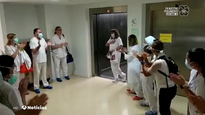 Recibimiento a una enfermera de la UCI de Igualada REEMPLAZO UCI