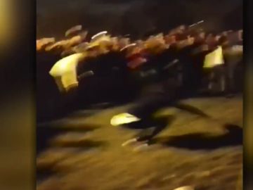 Más de 400 jóvenes se reunieron en Pamplona al grito de "San Fermín, San Fermín" incumpliendo el estado de alarma