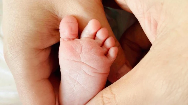 Pie de la hija de Rivera y Mal&uacute;