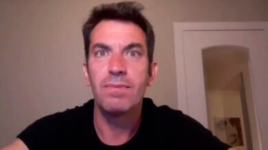 La razón de Arturo Valls ante la preocupación que su madre mostró por sorpresa en '¡Ahora caigo!'