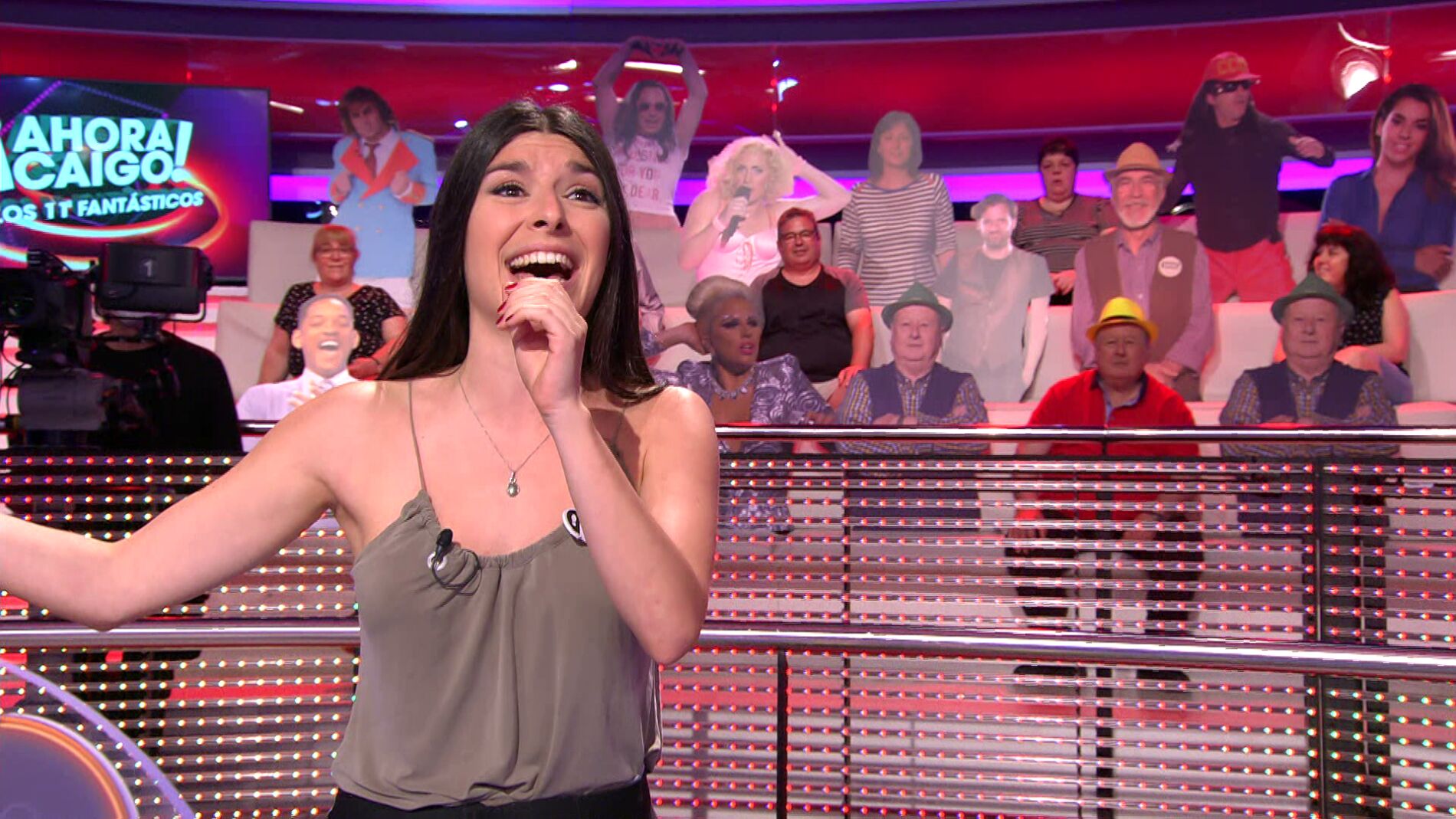 Clara concede una copla a Arturo Valls y le canta por Marif&eacute; de Triana en &lsquo;&iexcl;Ahora caigo!&rsquo; 