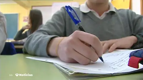 CSIF denuncia presiones a los profesores para que hagan aprobados generales CSIF