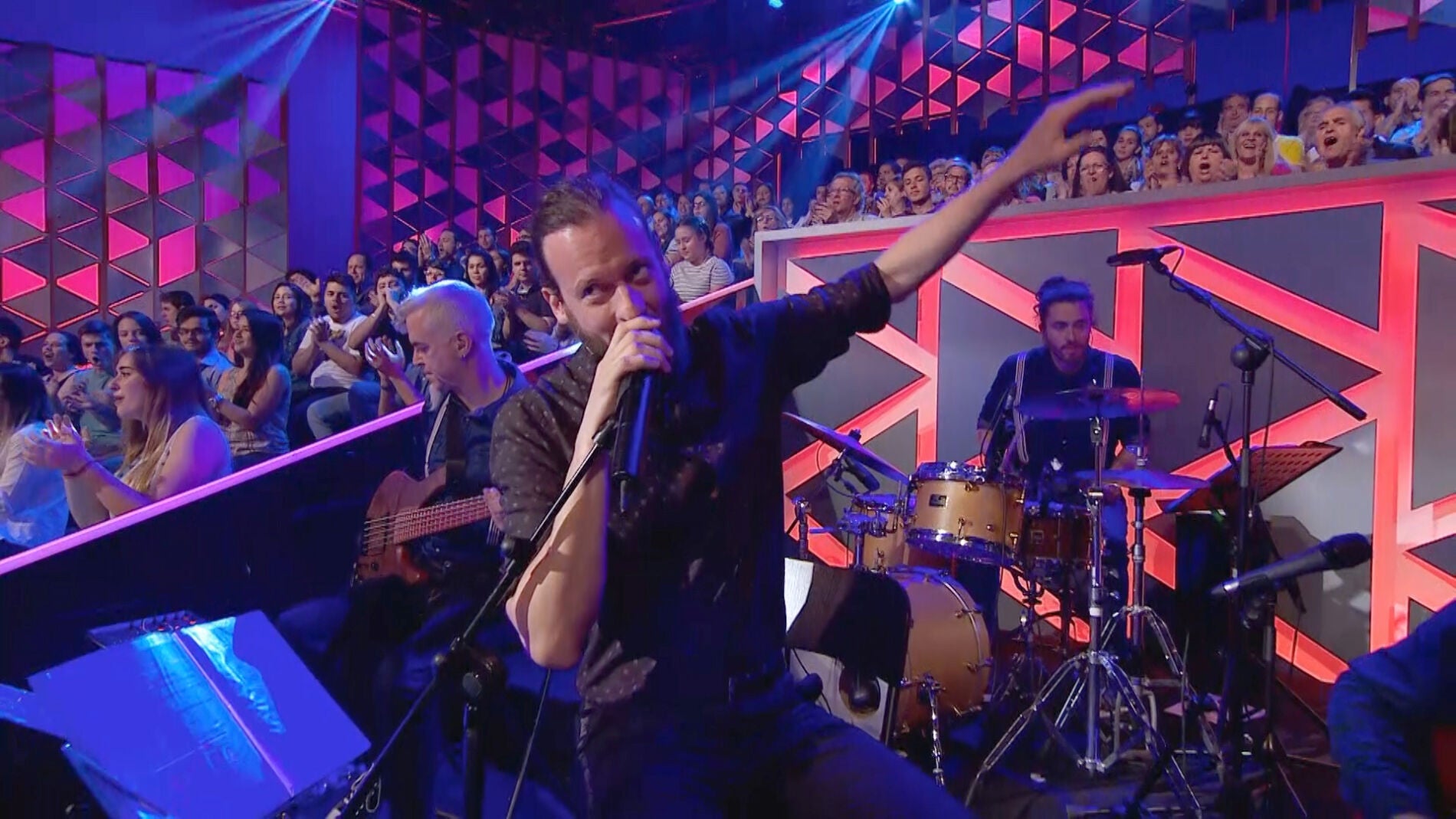 Así es el musical e improvisado comienzo de ‘Improvisando’ junto a la banda