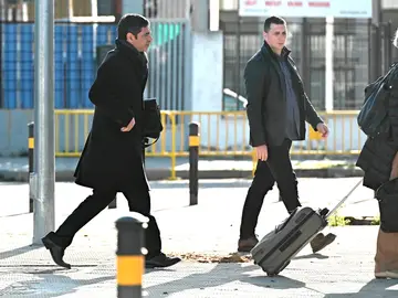 El mayor de los Mossos d'Esquadra Josep Lluís Trapero (izq) llega al juzgado de la Audiencia Nacional el pasado mes de febrero. El mayor de los Mossos d'Esquadra Josep Lluís Trapero (izq) llega al juzgado de la Audiencia Nacional el pasado mes de febrero.